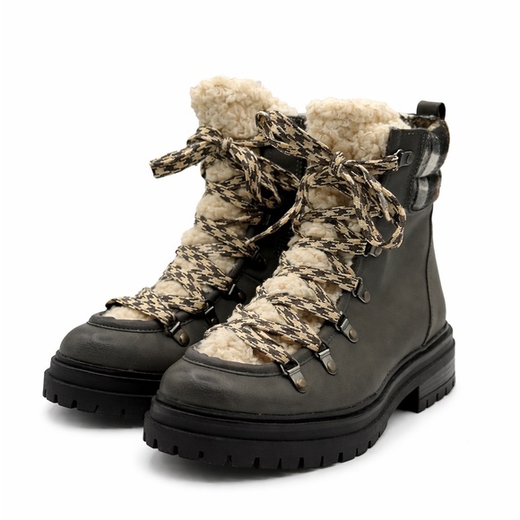 Circus by Sam Edelman Giselle Faux Fur Plaid Hiker Ankle Side Zip Boots Size 9 - Picture 2 of 16